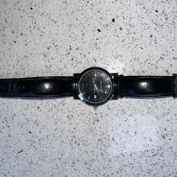Men’s Burberry watch in black - Picture 6 of 7